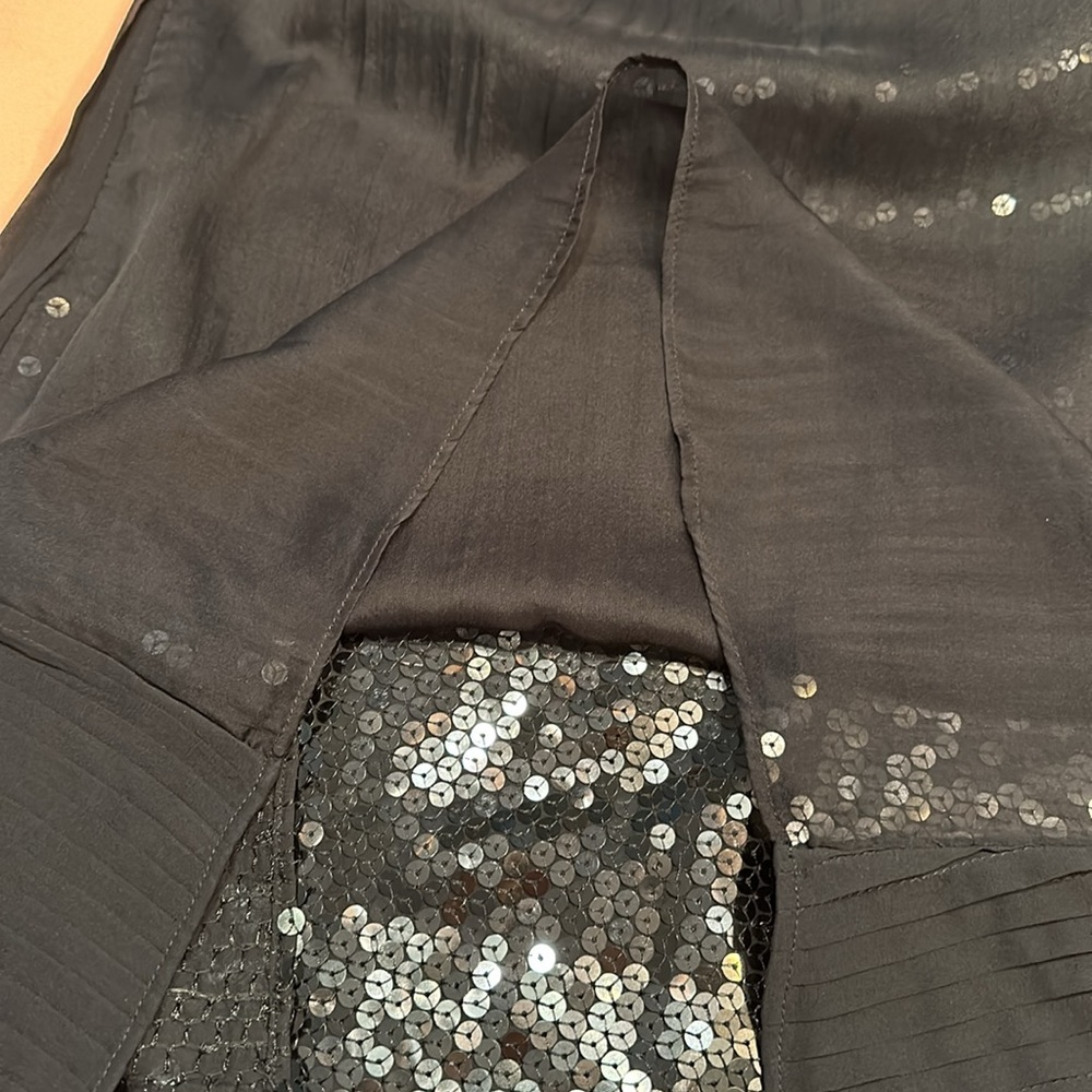 Alice + Olivia silk Tank Top. Black. Size Small. - Picture 4 of 5